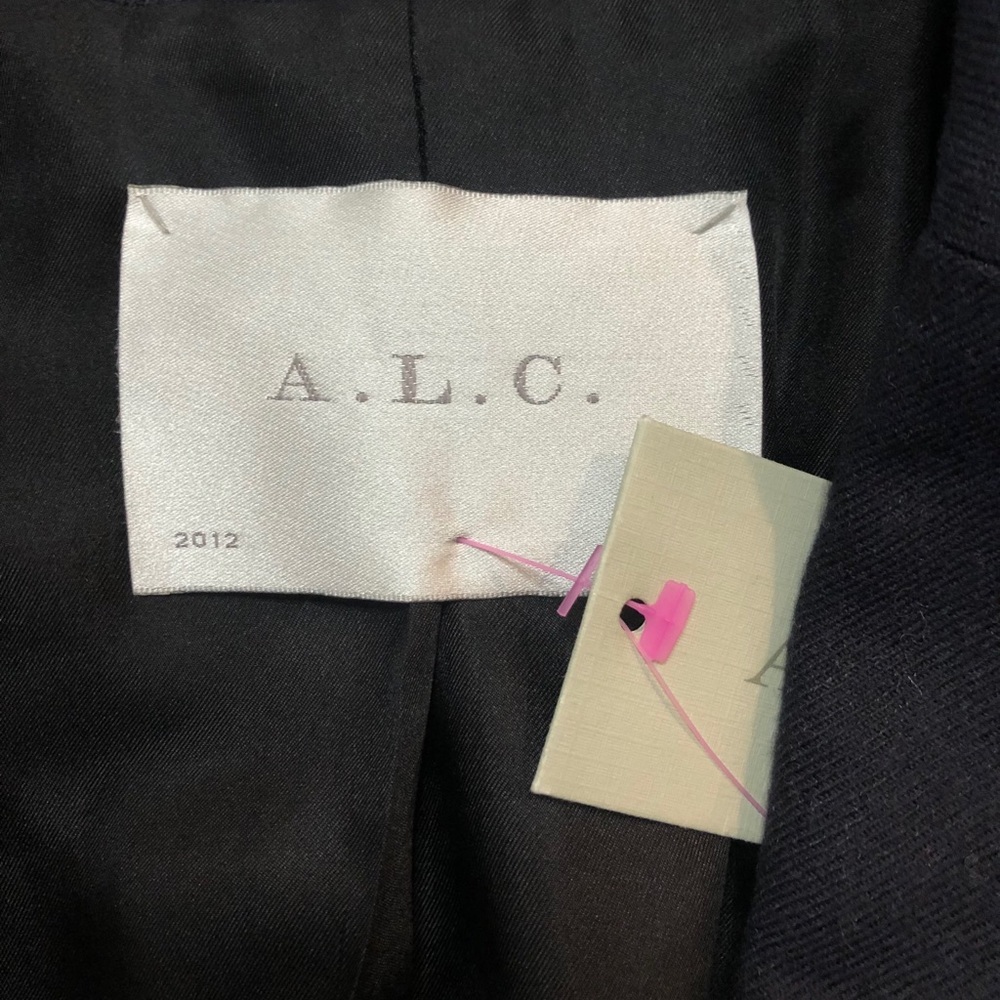 Vintage A.L.C Navy Blazer 🎉 - Picture 4 of 8